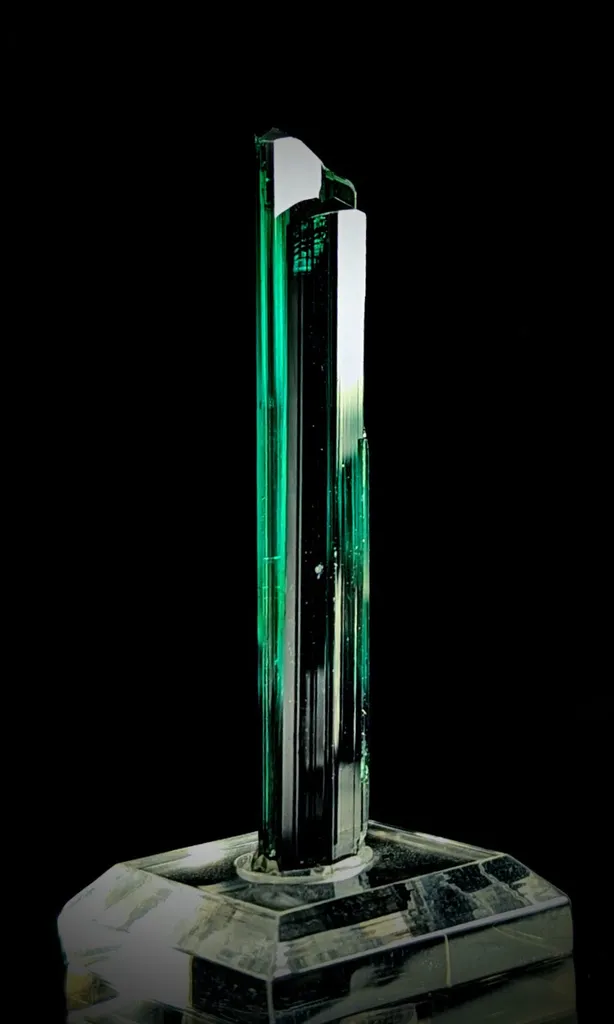 Tourmaline from Afghanistan, Nuristan, Kamdesh District, Paprok image