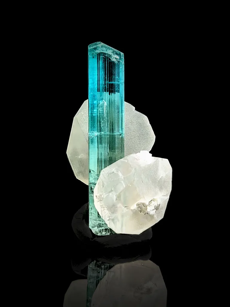 Tourmaline from Afghanistan, Nuristan, Mawi pegmatite image
