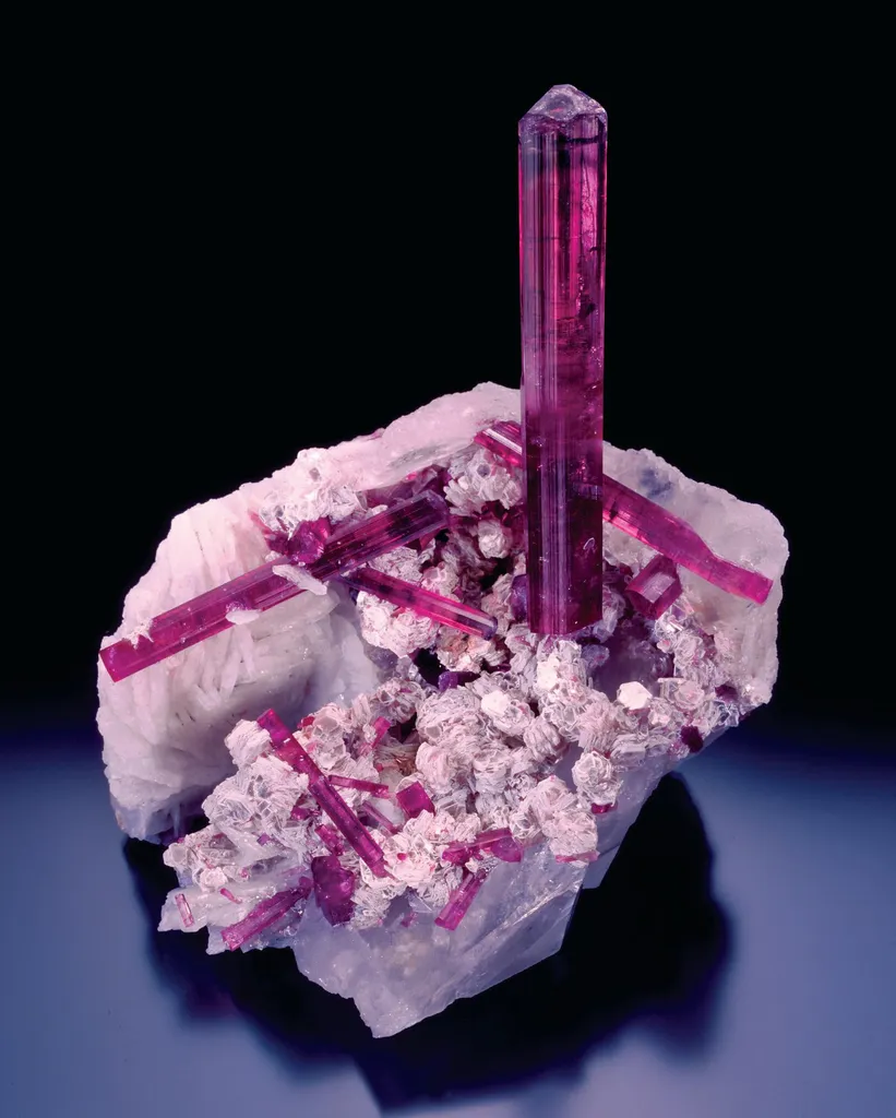 Tourmaline from Brazil, Minas Gerais, Conselheiro Pena, Jonas Mine image