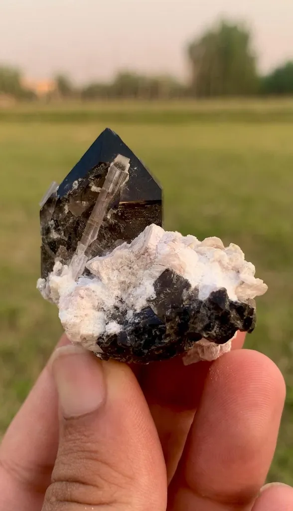 Tourmaline from Pakistan, Gilgit-Baltistan, Skardu District - image 3