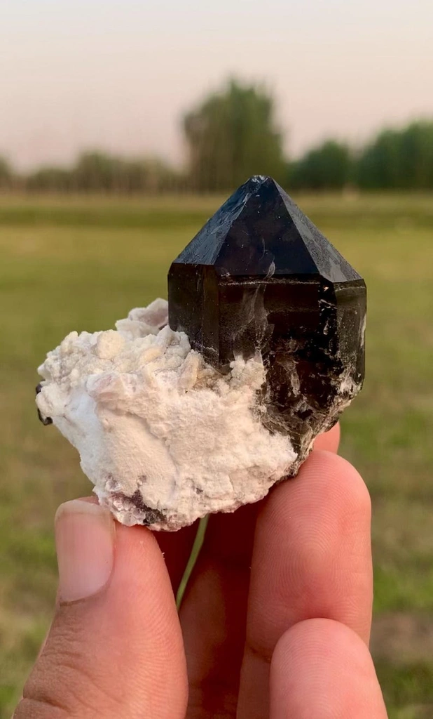 Tourmaline from Skardu District, Gilgit-Baltistan, Pakistan - image 4