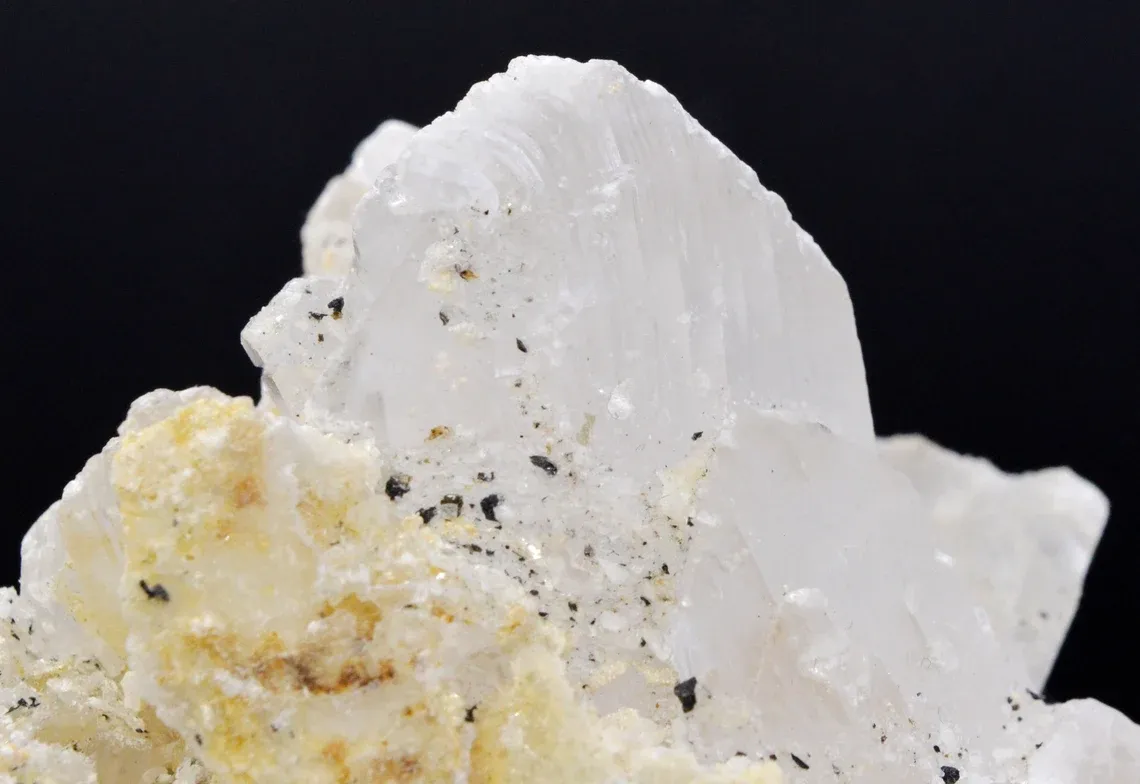 Tourmaline & Gypsum 215 grams - Brumado, Bahia, Brazil - image 5