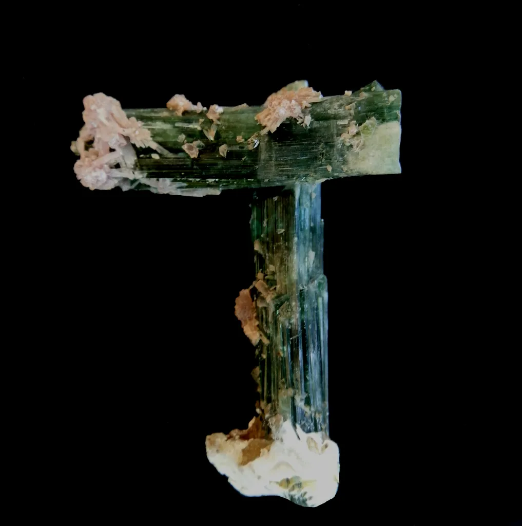 Tourmaline, Minas Gérais, Brésil image