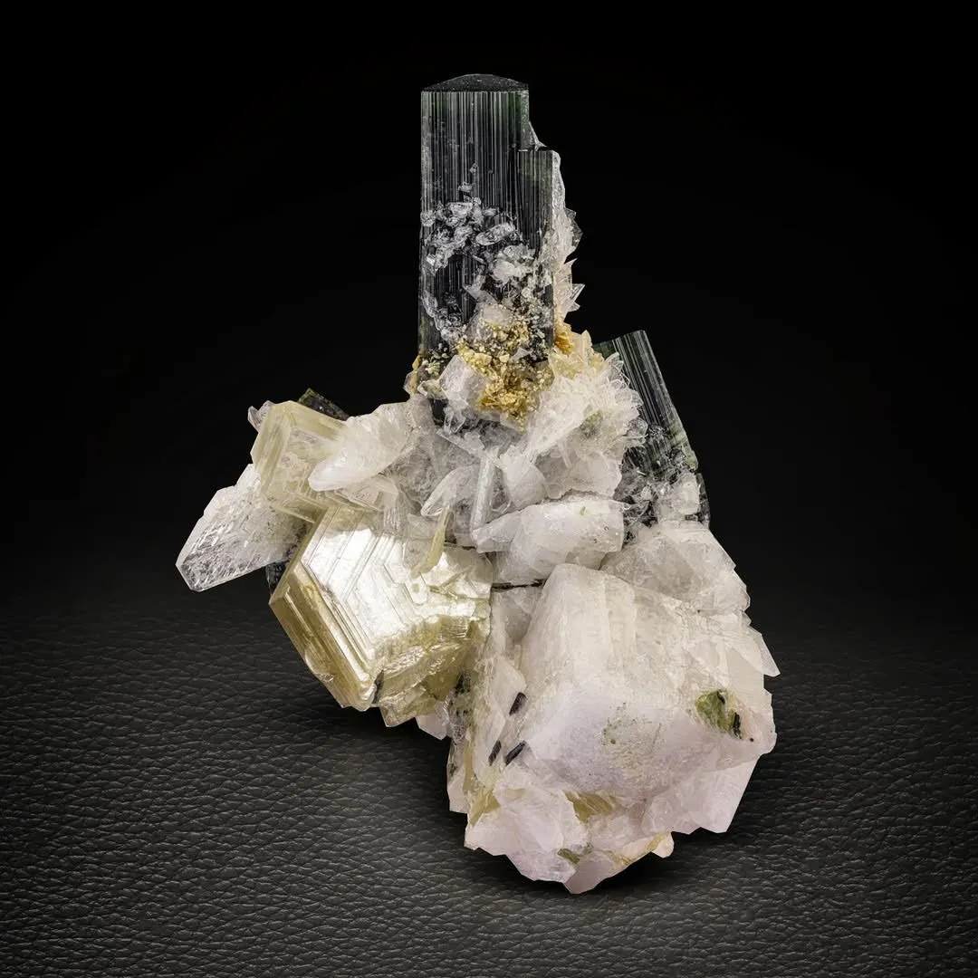 Tourmaline on Apatite - image 2