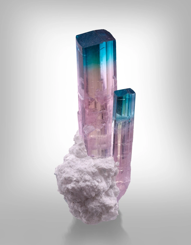 Tourmaline on Cleavelandite image