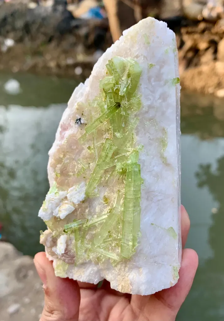 Tourmaline on Feldspar from Pakistan - image 5