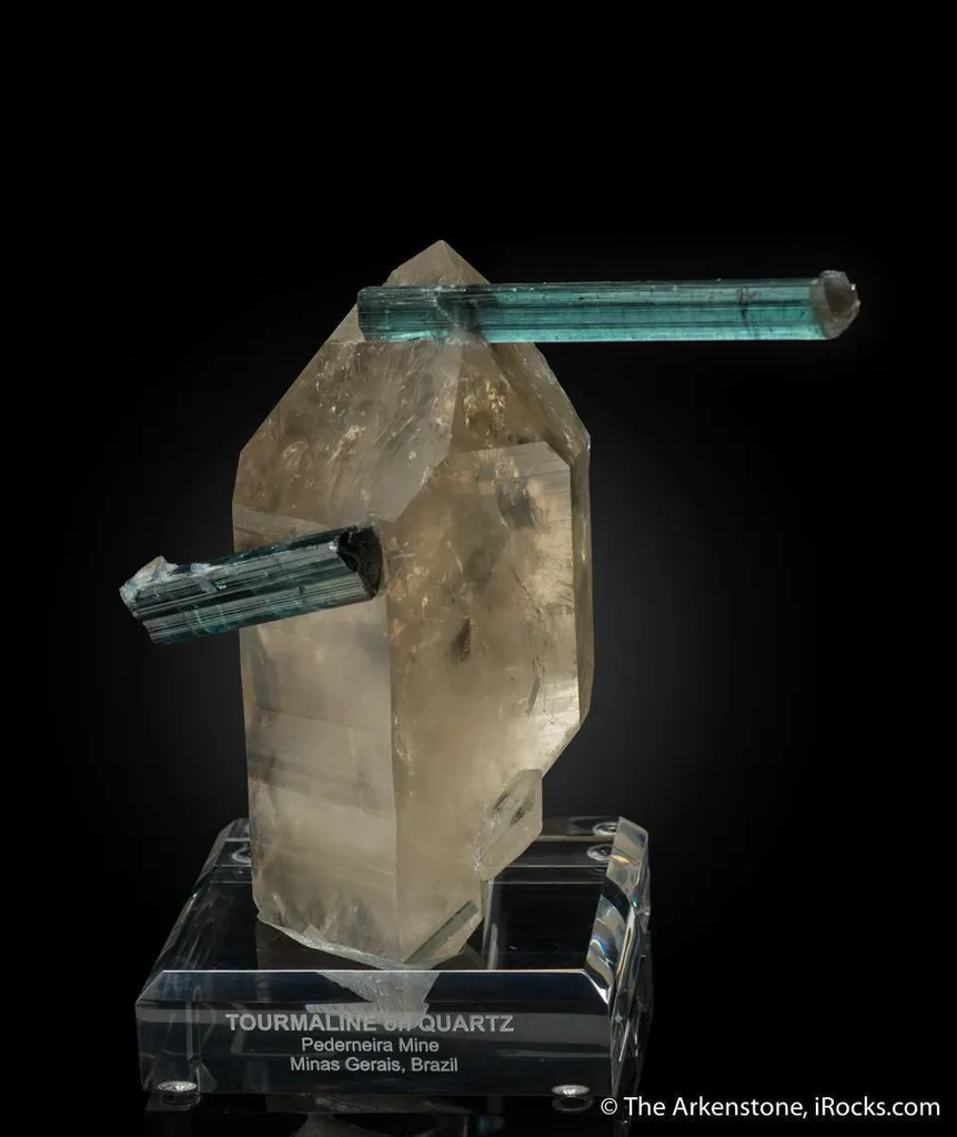 Tourmaline on Quartz image