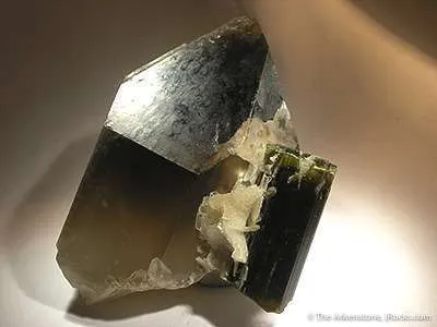 Tourmaline on Quartz image