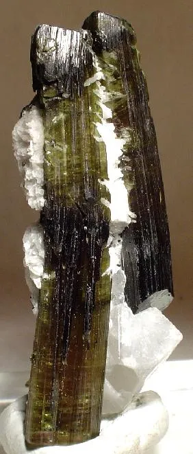 Tourmaline, Quartz, Albite (Var: Cleavelandite) image