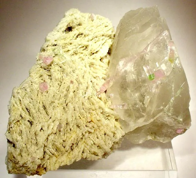 Tourmaline, Quartz, Albite (Var: Cleavelandite) image