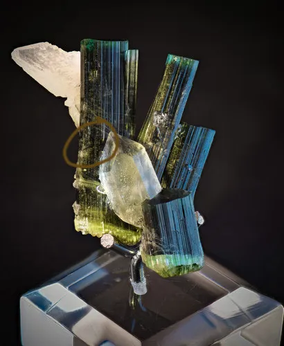 Tourmaline - Quartz-Cleavelandite - image 4