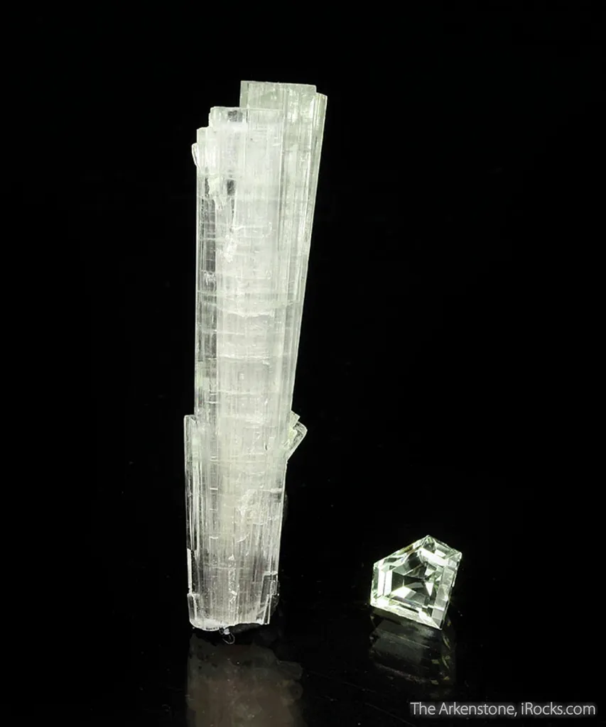 Tourmaline (rough and cut set) image