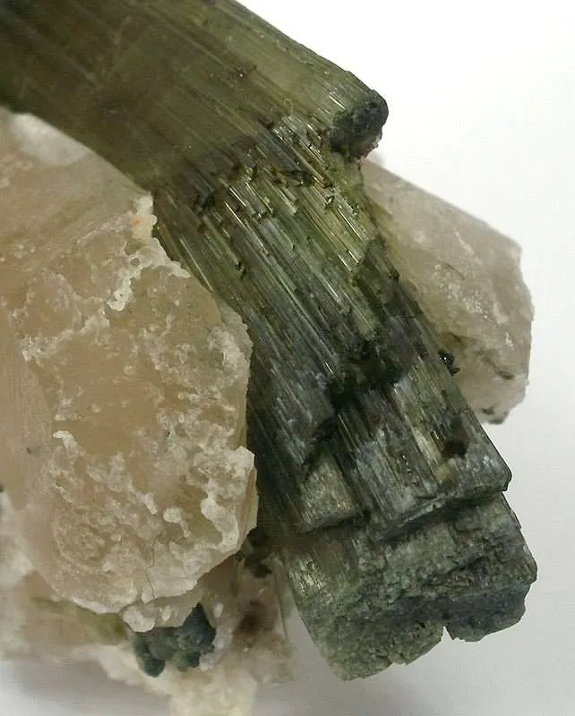 Tourmaline Showing Natural Tectonic Bend - image 4
