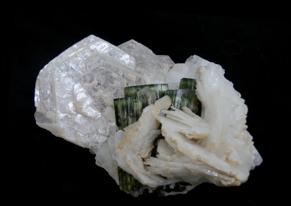 Tourmaline : Stak Nala, Monts Haramosh, District de Roundu, Gilgit-Pakistan image