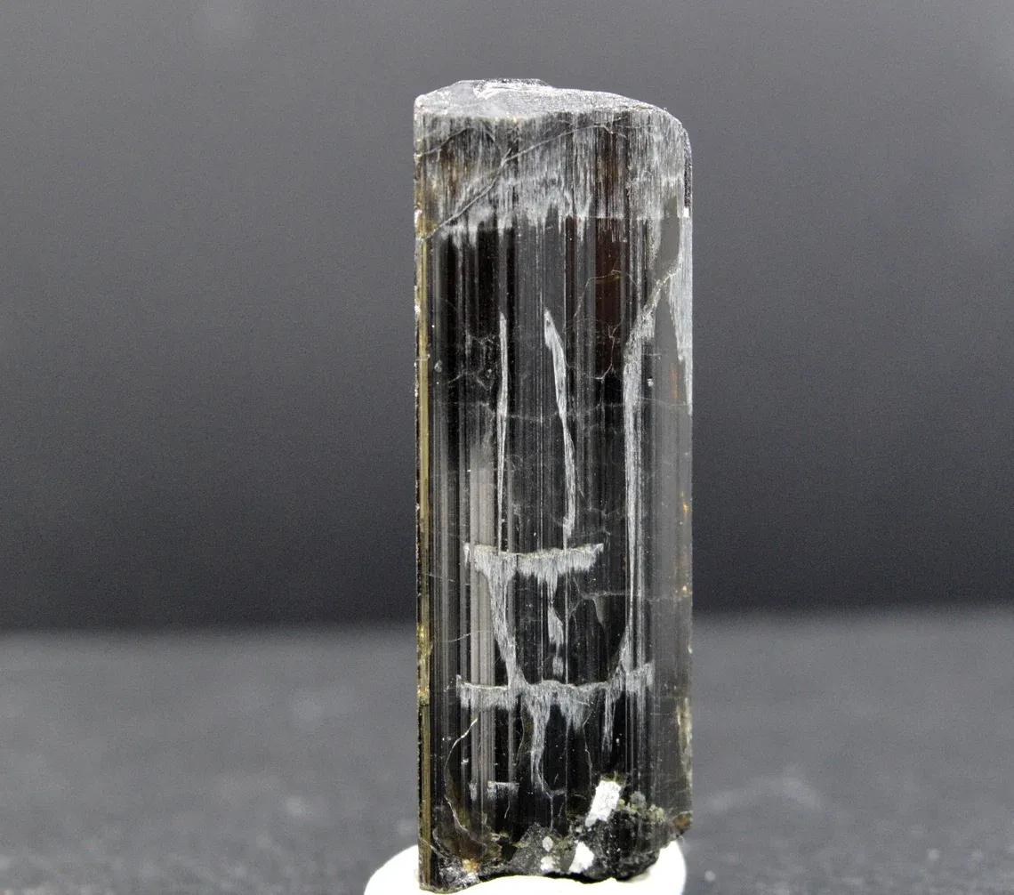 Tourmaline var. Dravite 110 carats - Fazenda Jacuba, Araçuai, Minas Gerais, Brazil - image 3