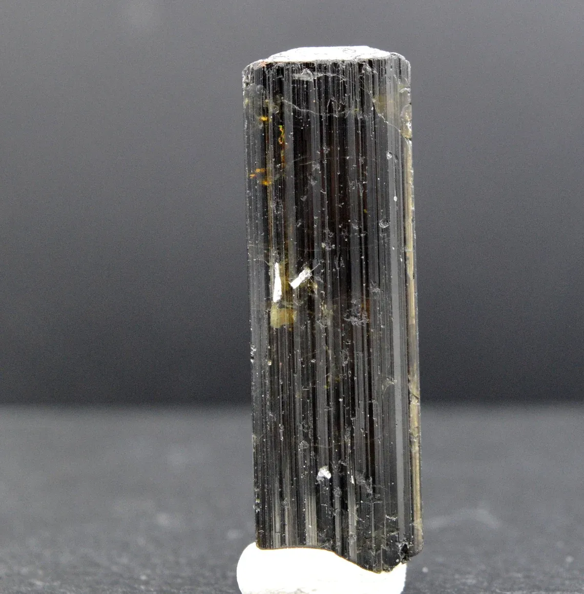 Tourmaline var. Dravite 110 carats - Fazenda Jacuba, Araçuai, Minas Gerais, Brazil - image 1