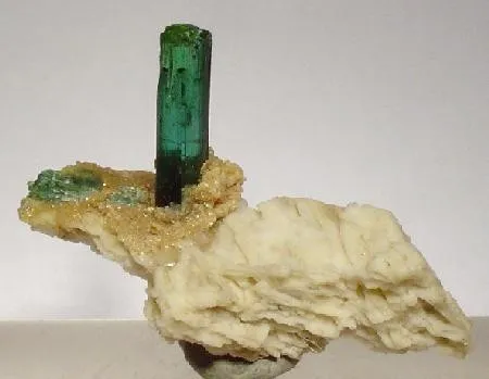 Tourmaline (Var: Indicolite), Albite image