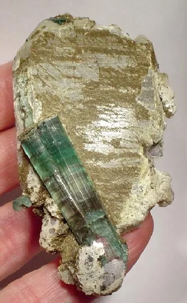 Tourmaline (Var: Indicolite), Eosphorite image