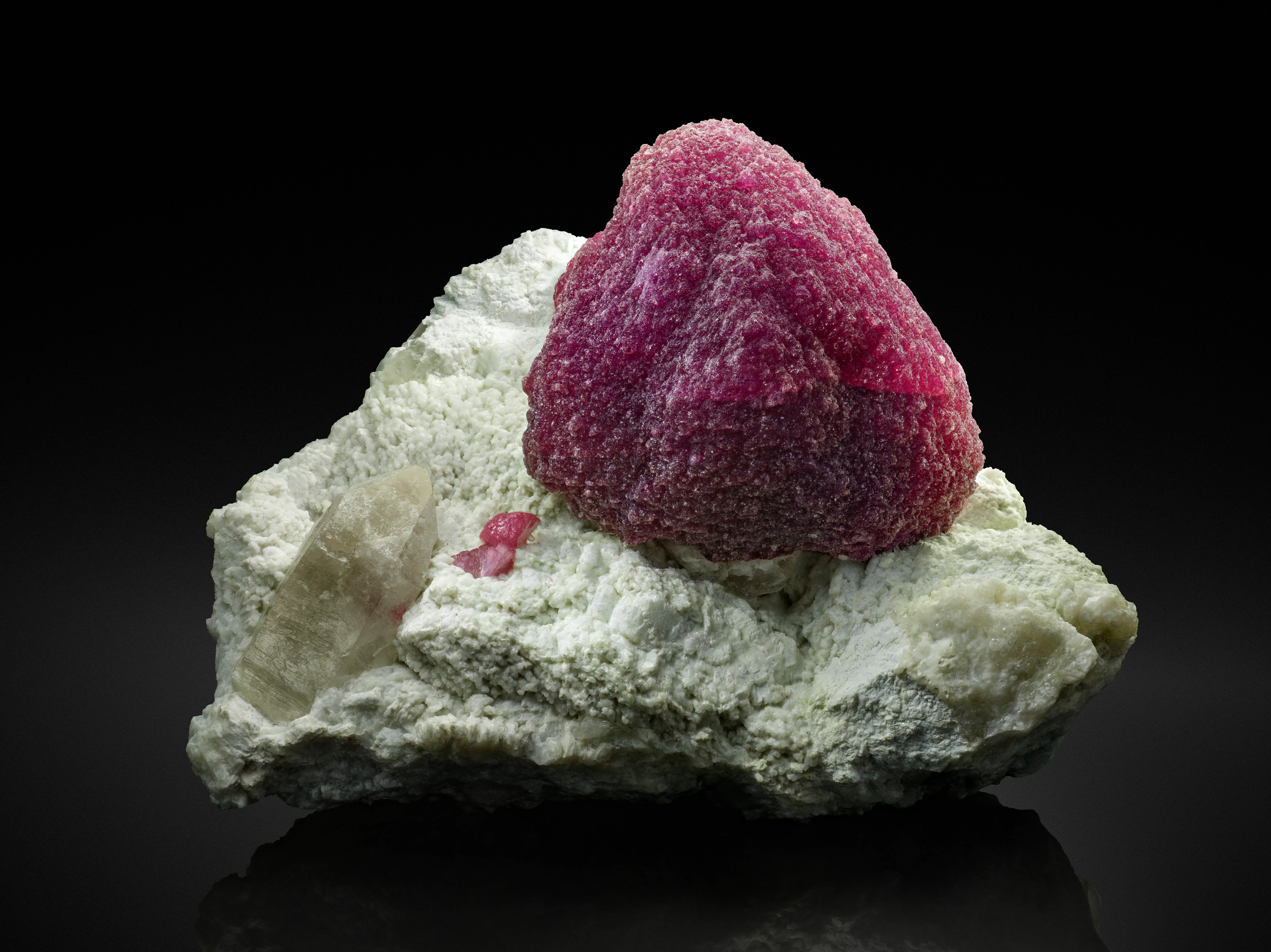 Tourmaline var Rubellite - image 2