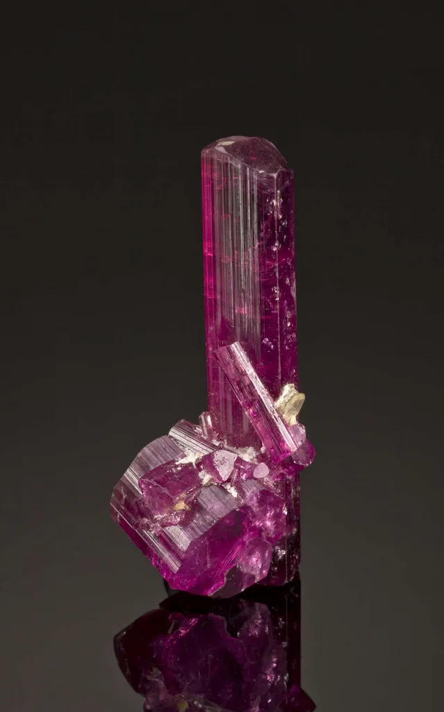 Tourmaline Var Rubellite image