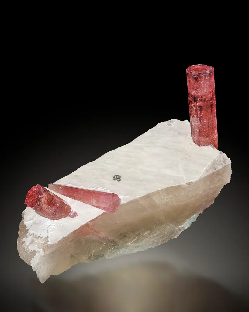 Tourmaline var. Rubellite from Brazil, Minas Gerais, Coronel Murta