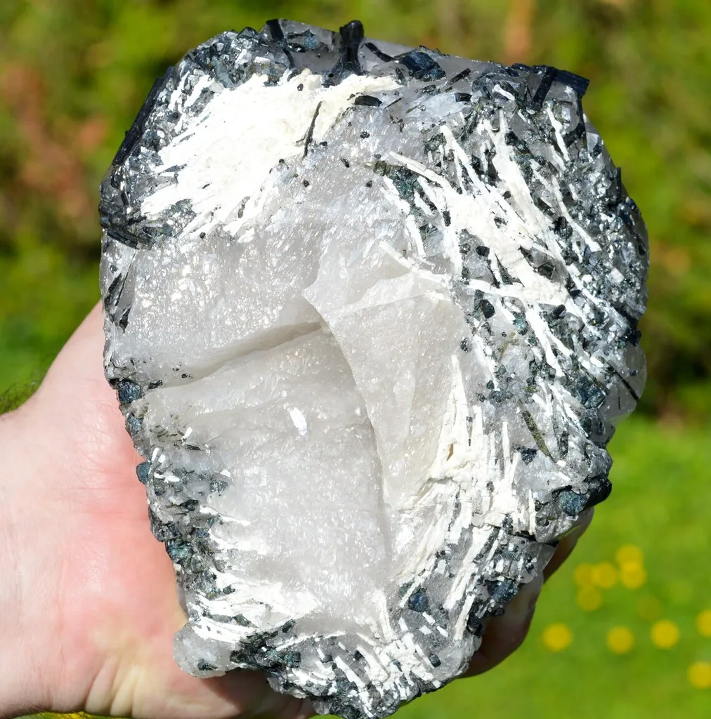 Tourmaline var. Verdelite & Quartz - 2710 grams - Minas Gerais, Brazil - image 9