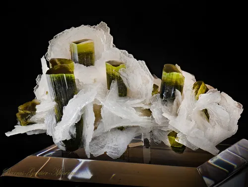 Tourmalines on Cleavelandite - image 3
