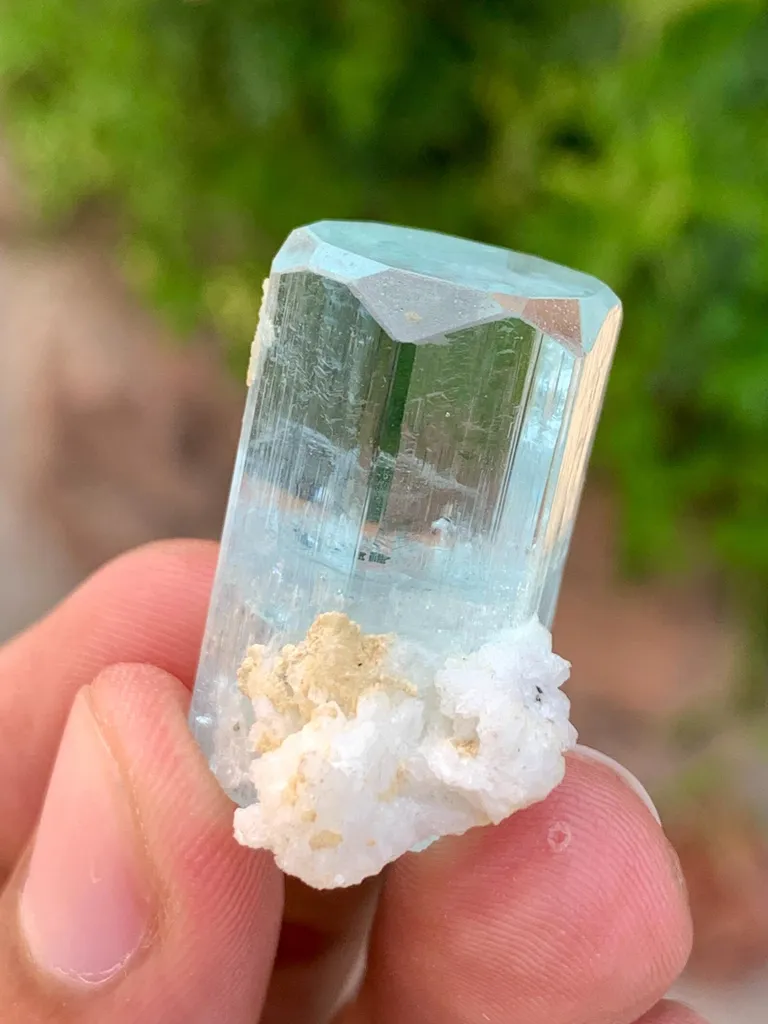 Transparent Blue Diamond Cut Aquamarine Crystal from Pakistan - image 5