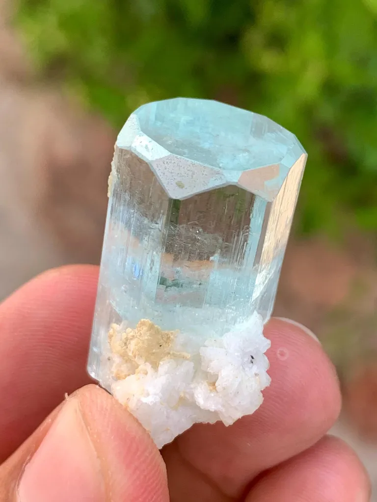 Transparent Blue Diamond Cut Aquamarine Crystal from Pakistan - image 4