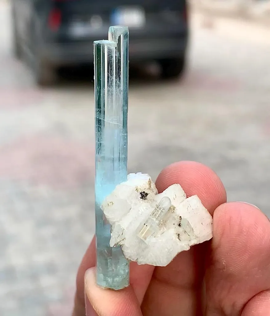 Transparent Elongated Blue Aquamarine Crystals with Albite from Pakistan - image 5