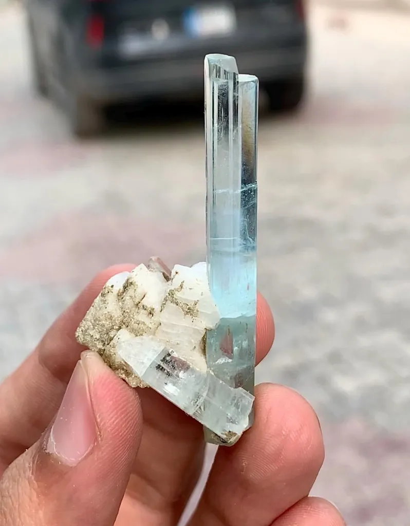 Transparent Elongated Blue Aquamarine Crystals with Albite from Pakistan - image 4