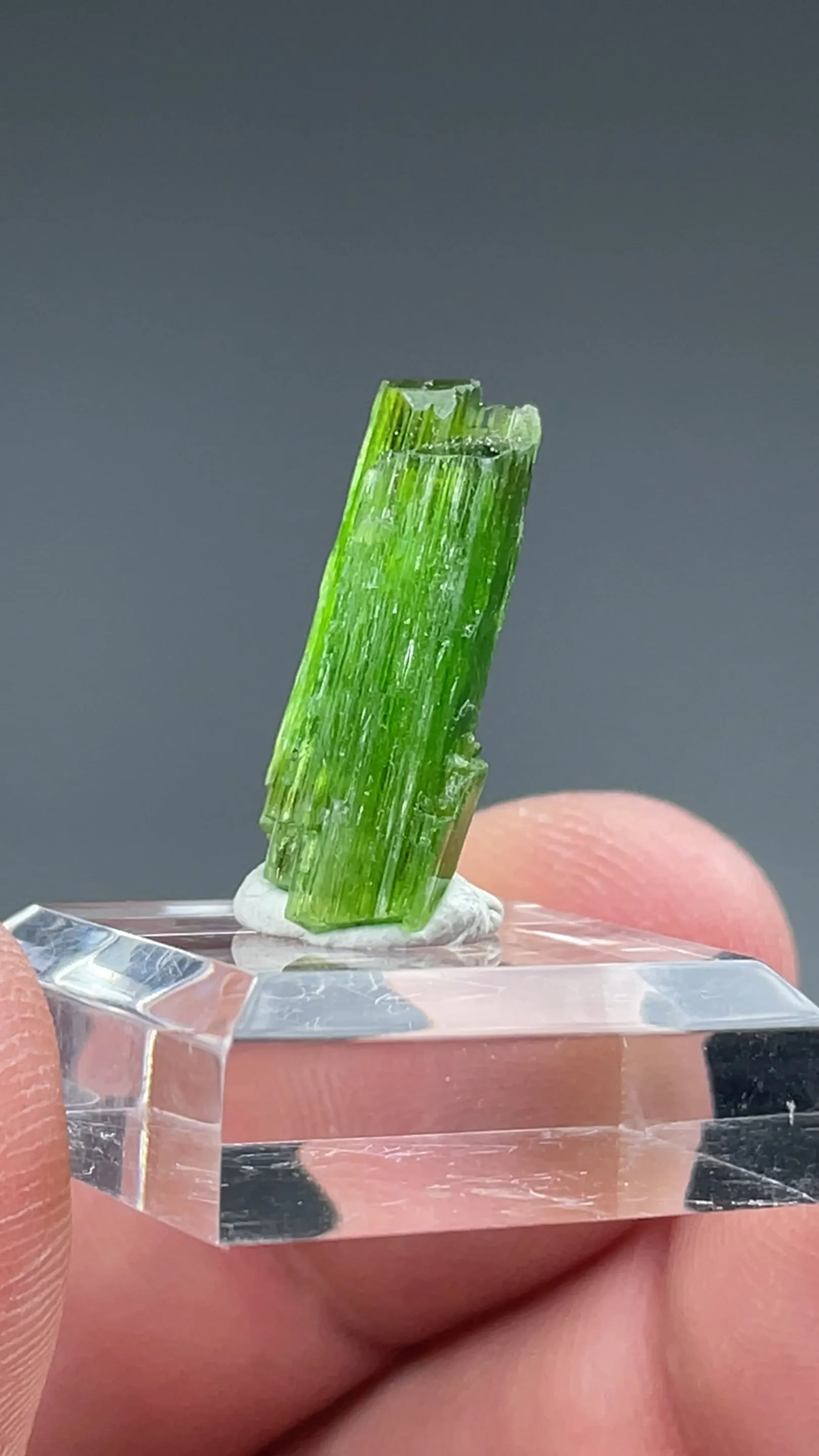Tremolite - image 2