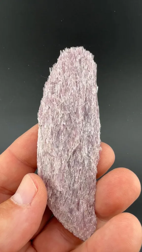 Tremolite image