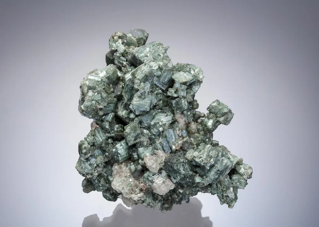 Tremolite image