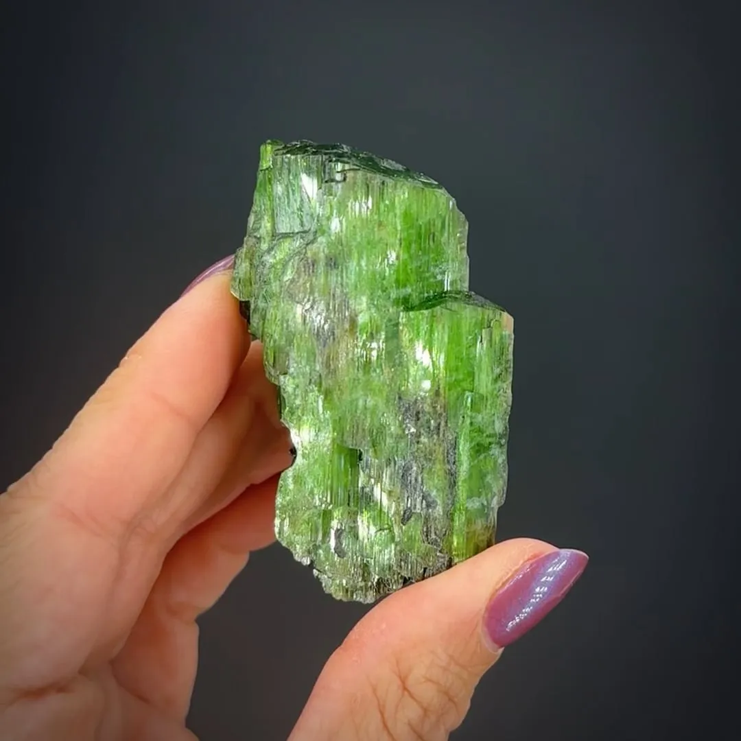 Tremolite on Graphite - image 1