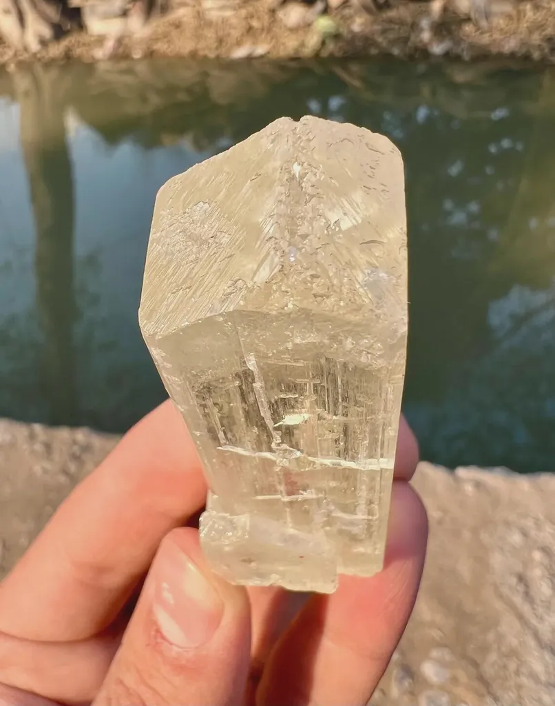 Triphane Kunzite from Afghanistan - image 4