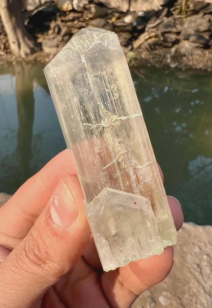 Triphane Kunzite from Afghanistan - image 3