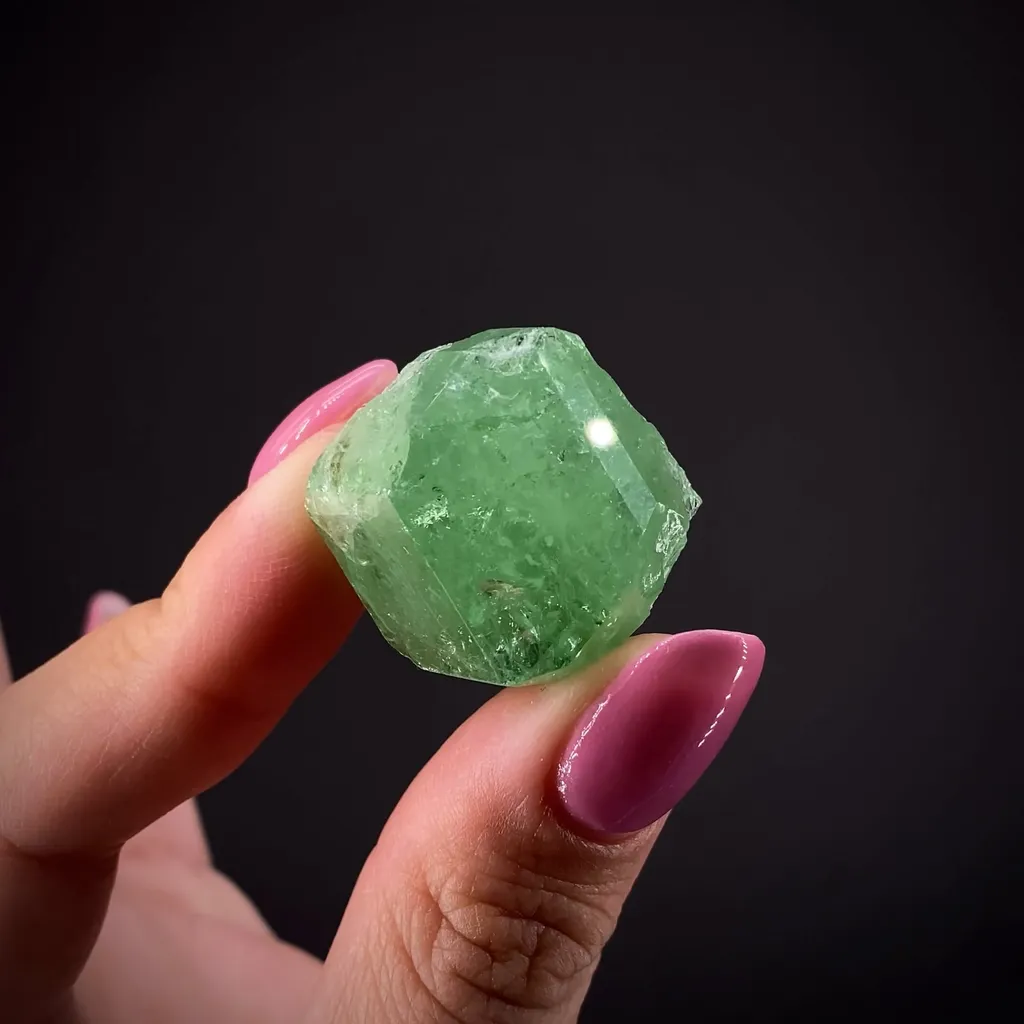 Tsavorite Garnet - image 2