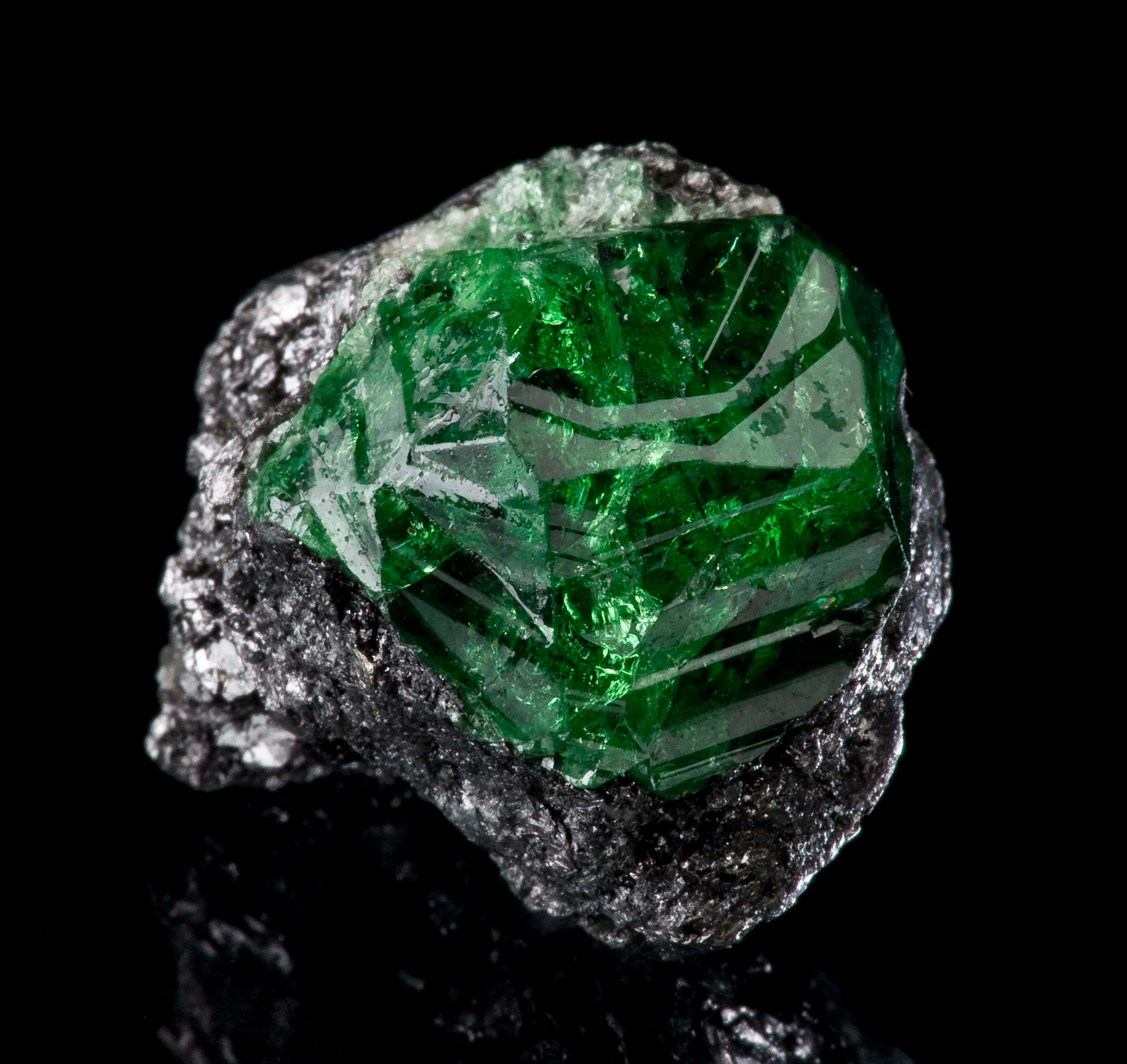 Tsavorite Garnet on Graphite - image 2