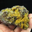Tsumcorite on Quartz - image 4