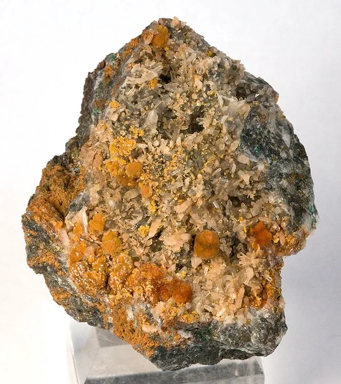 Tsumcorite, Quartz image