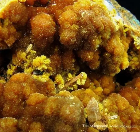 Tsumcorite (Tl) on Quartz - image 4