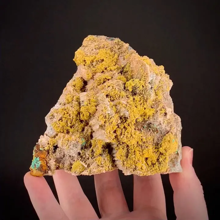 Tsumcorite (TL) on Tennantite and Quartz - image 2