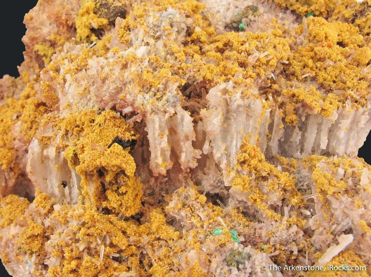 Tsumcorite (TL) on Tennantite and Quartz - image 7