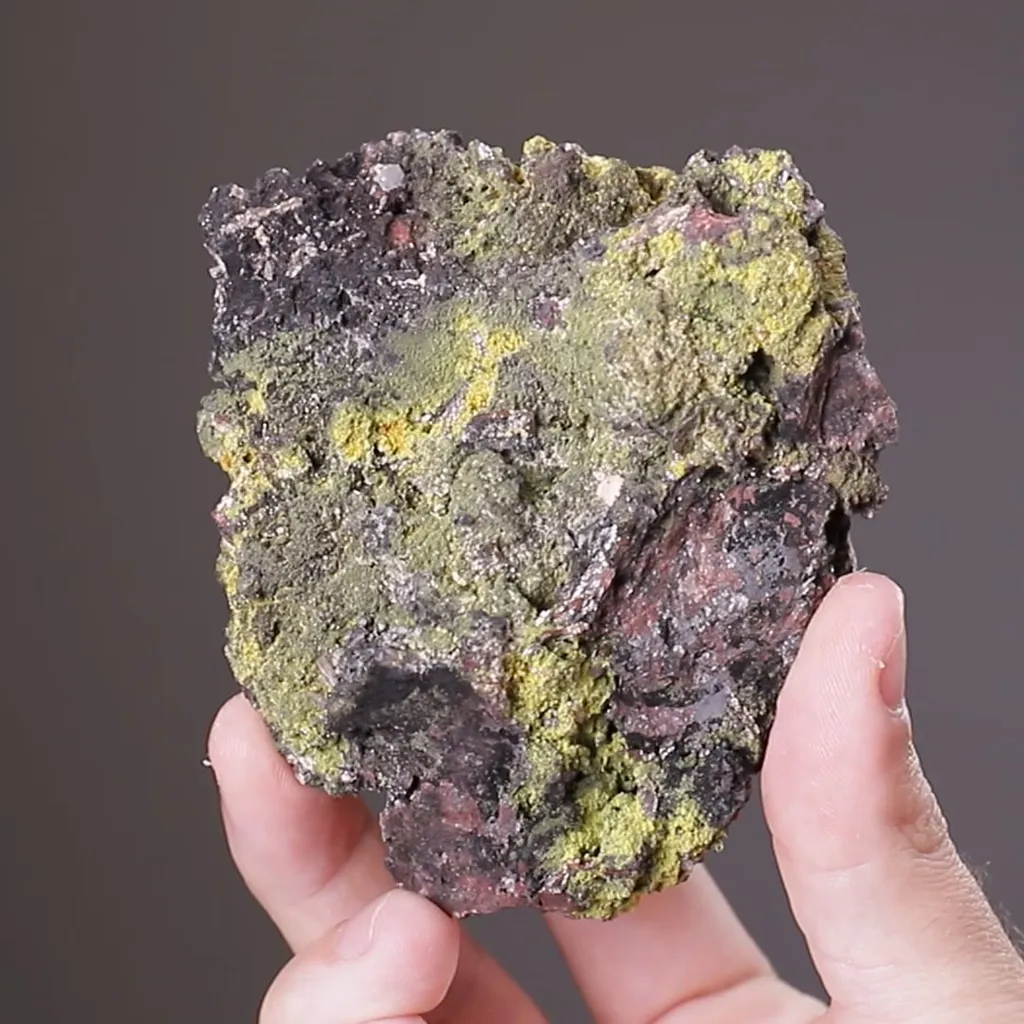 Tsumcorite with Duftite and Wulfenite - image 2