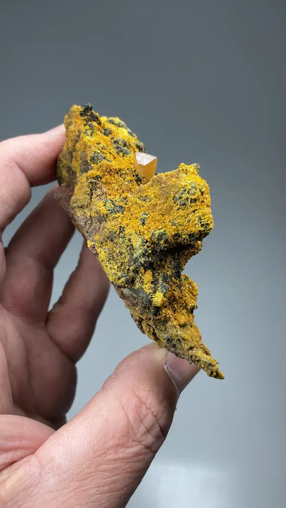 Tsumcorite with Wulfenite - image 2