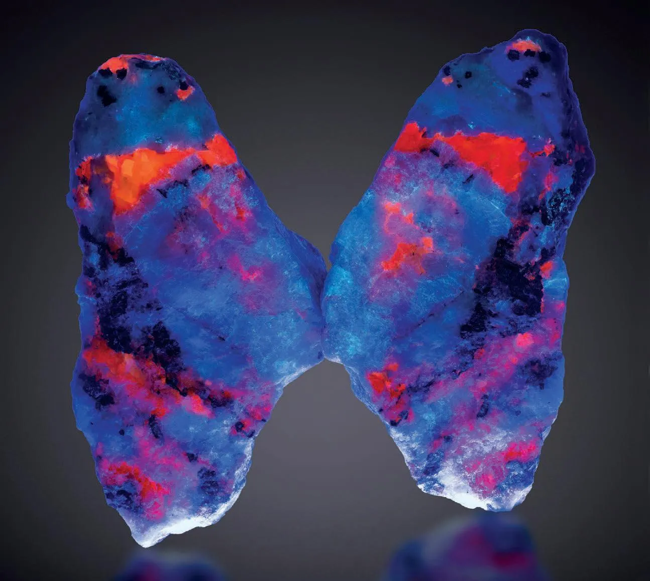 Tugtupite, Chkalovite - image 1