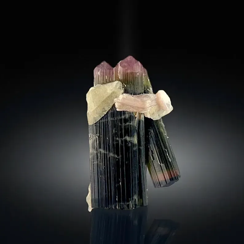 Twin Elbaite image