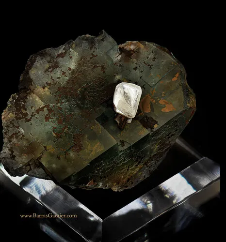 Twin of Cerussite on Fluorite - image 3