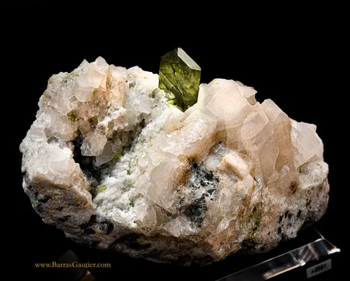 Twin of Titanite (Sphene) on Calcite - image 2